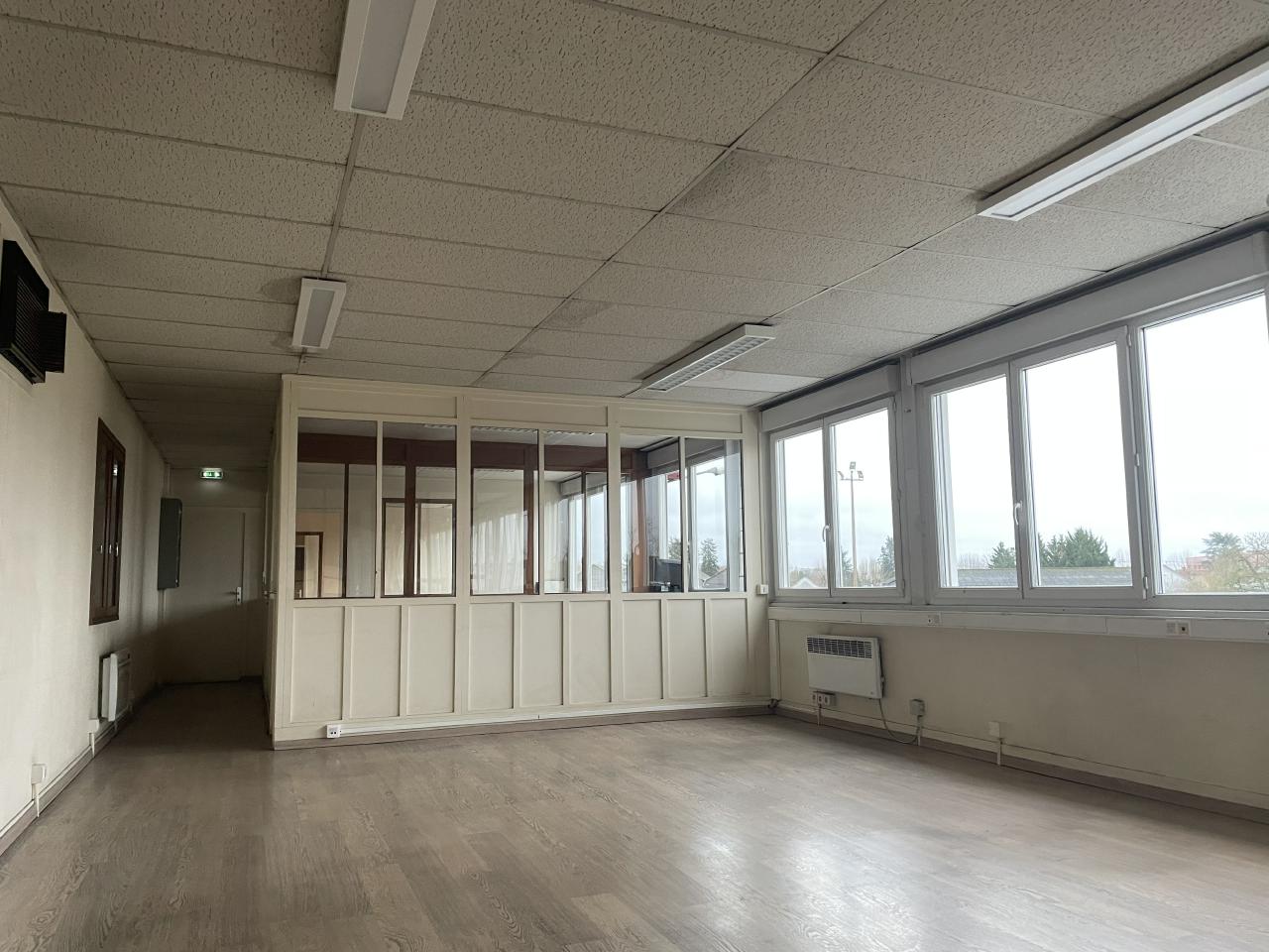 Local d'activité Fleury-les-Aubrais 2781m² Location local d'activité Fleury-les-Aubrais Loiret OLACT2420145 4